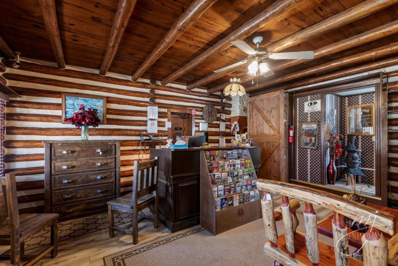 Log Hotel Eureka Springs